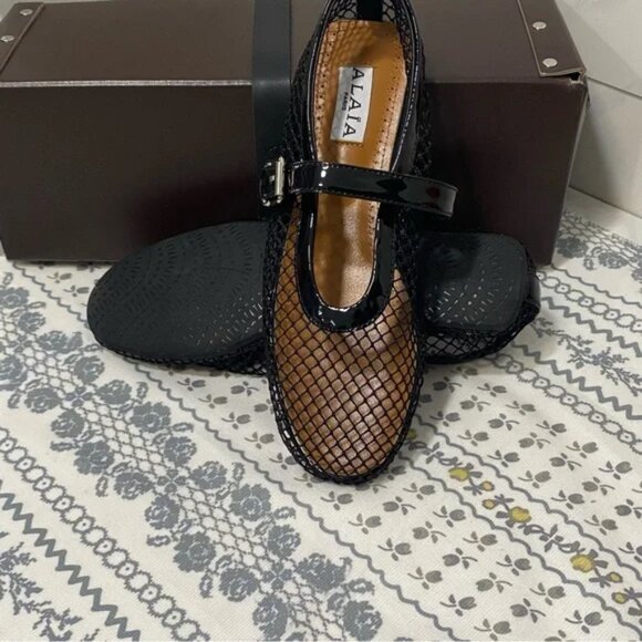 Alaia Black And Brown Flats - Picture 4 of 4